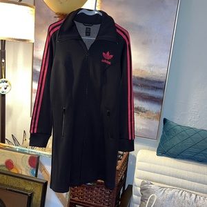 Womens adidas long active jacket from the UNITED KINGDOM SIZE LARGE never worn!